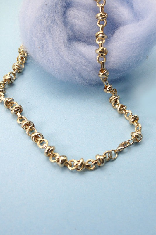 Knot Link Chain Necklace