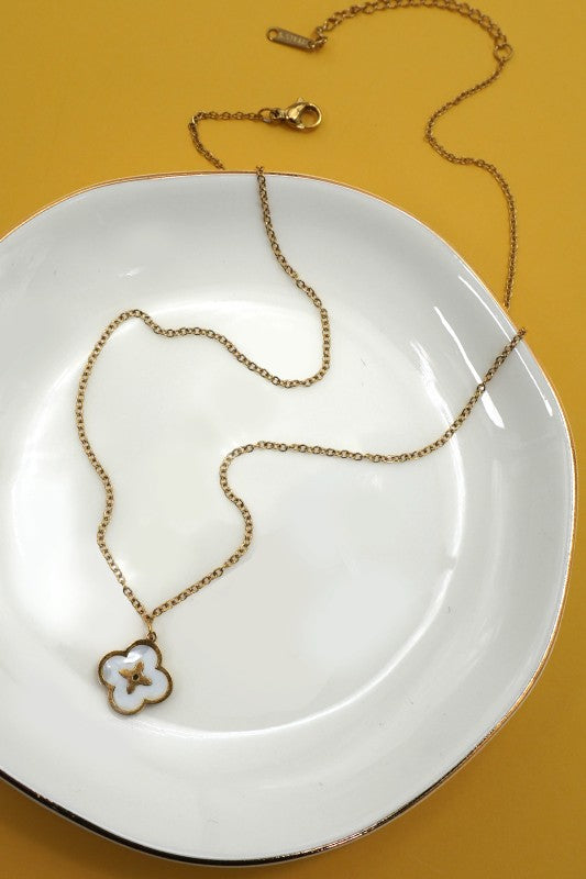 Clover Necklace