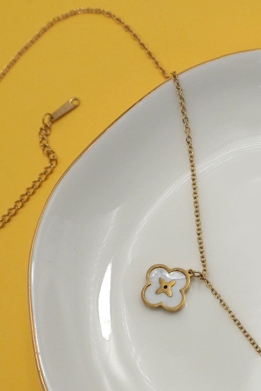 Clover Necklace
