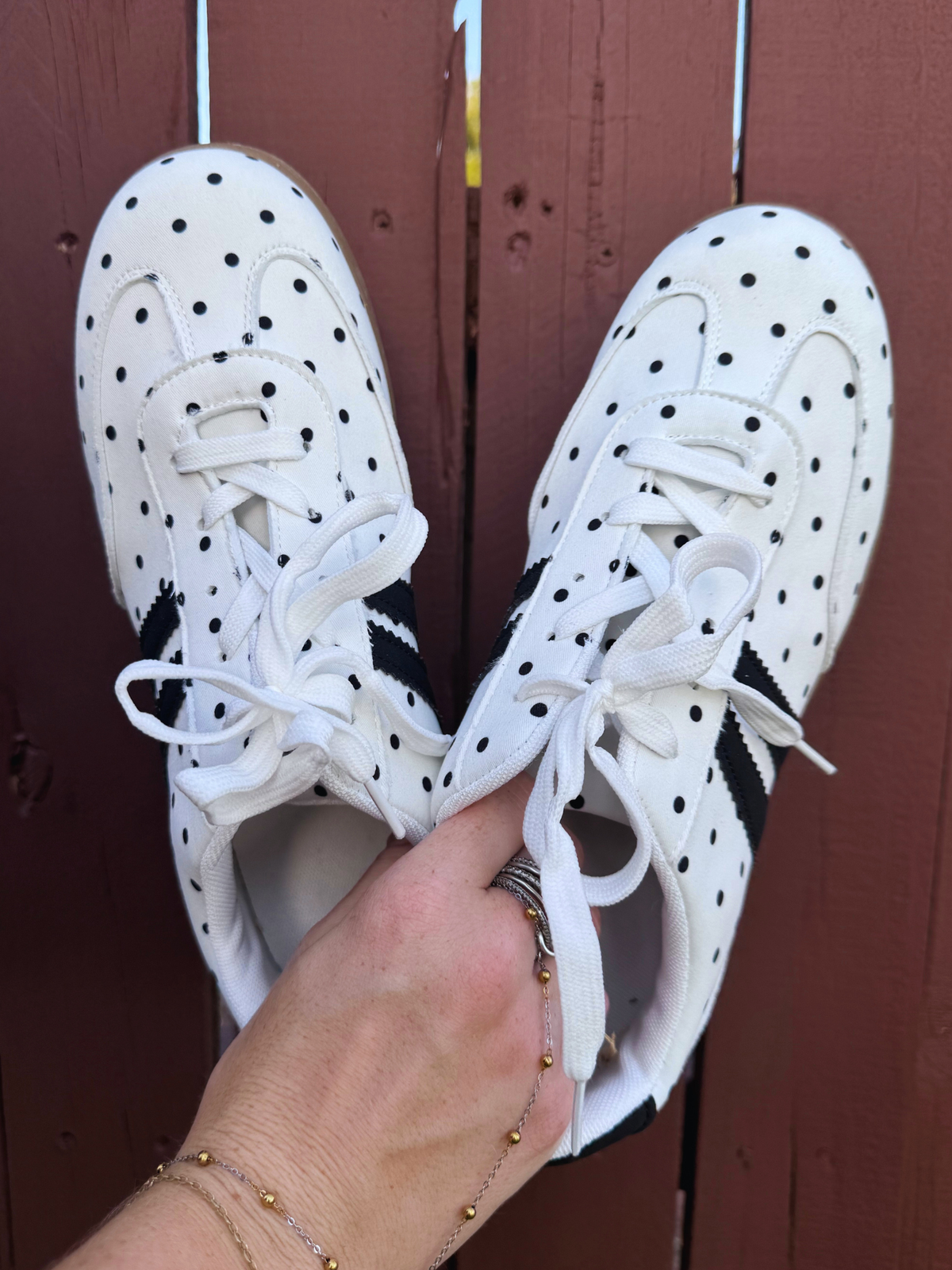 Clara Sneakers