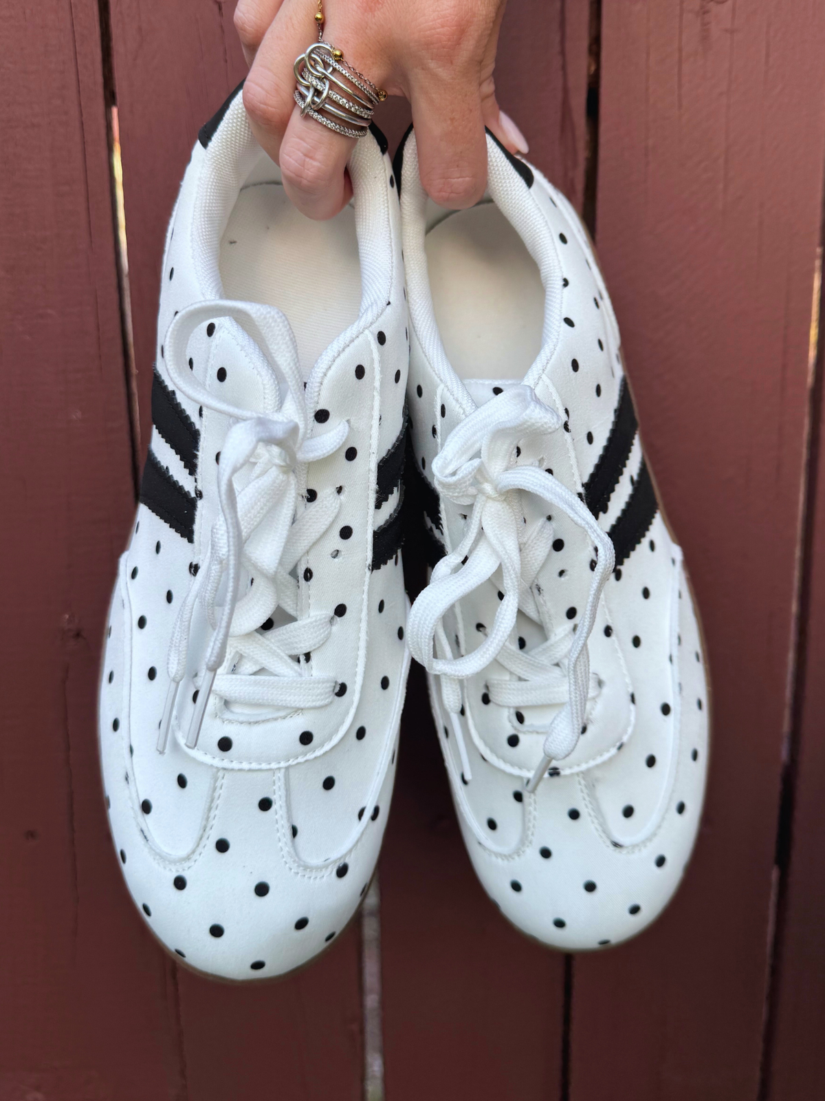 Clara Sneakers